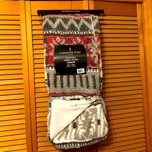 London Fog Sherpa/ fleece throw blanket 🎁